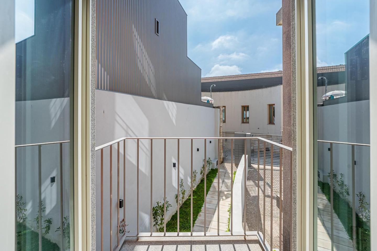 Guestready - Downtown Refuge With Private Parking Apartamento Porto Exterior foto